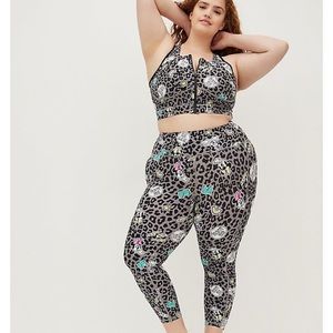 NWT Torrid Disney Minnie Mouse Crop Legging - Performance Core Leopard